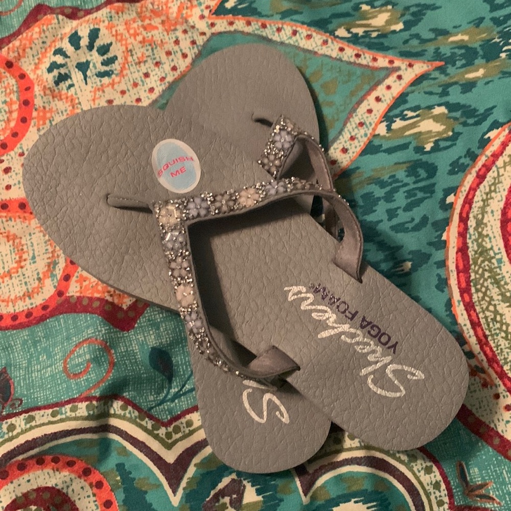 Brand new sketchers flip flops